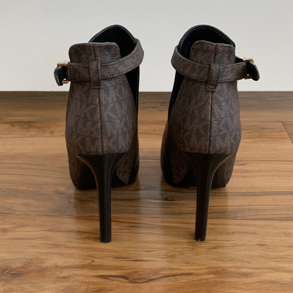 Michael Kors Black & Brown Peep-Toe Ankle Heels with Gold Buckle - Picture 5 of 7